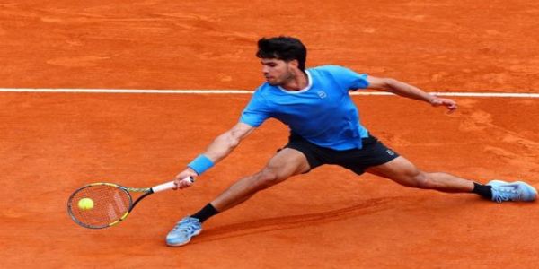 Alcaraz Faces Heartbreaking French Open Defence Amid Wrist Injury Crisis