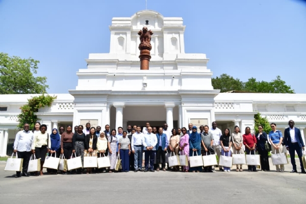 Global Legislators Tour Delhi Assembly: Speaker Gupta Unveils Heritage Renaissance