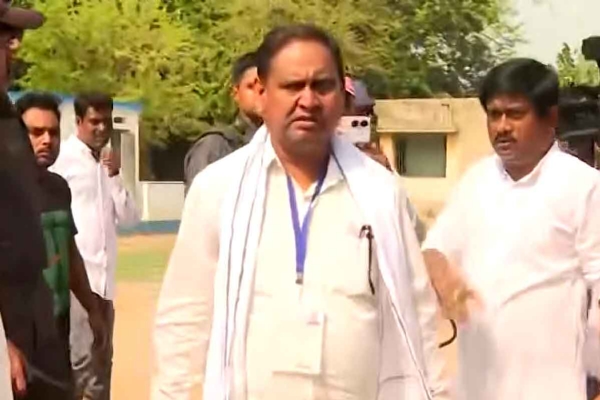 Humayun Kabir near polling station