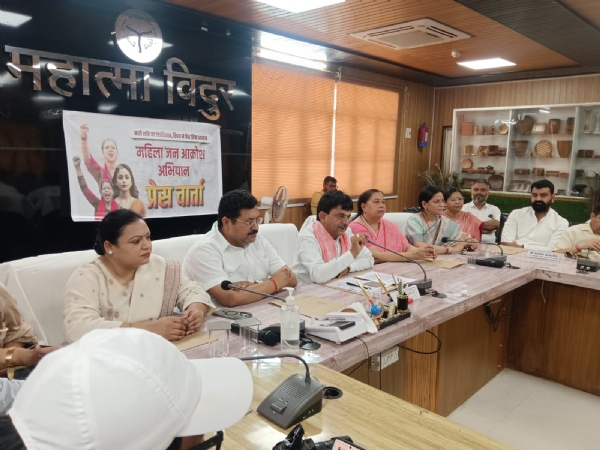 Bijnor District In-charge Minister Kapil Dev Agarwal held a press conference