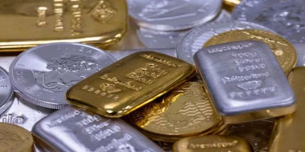 Gold Prices Surge After Five-Day Slump, Silver Dips Slightly