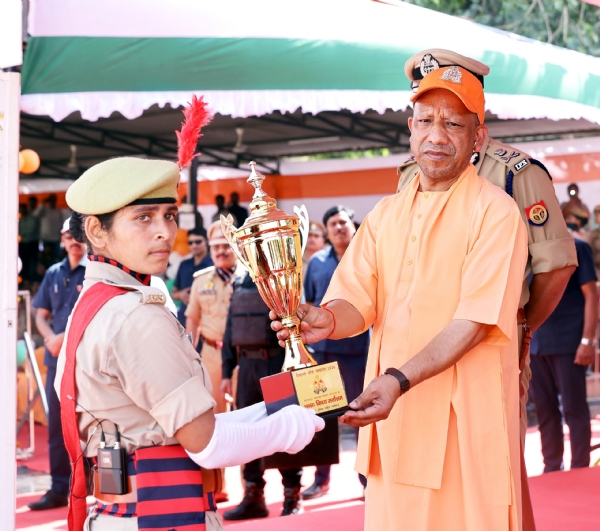 UP CM at passing-out parade of 2025 batch of police constables at Reserve Police Lines