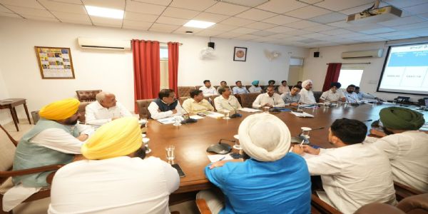 Punjab to Procure Amphibious Machines for Flood Control : CM Mann