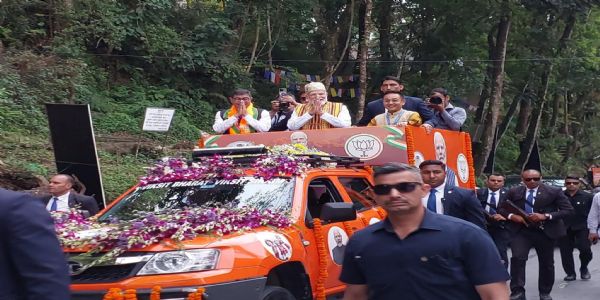 Prime Minister Narendra Modi arrives in Sikkim, receives grand welcome in Gangtok