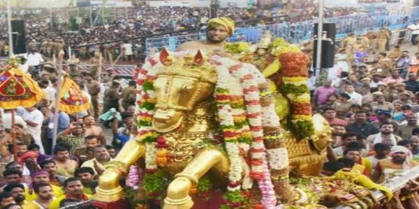 Chithirai festival begins in Madurai amid tight security ,traffic restrictions