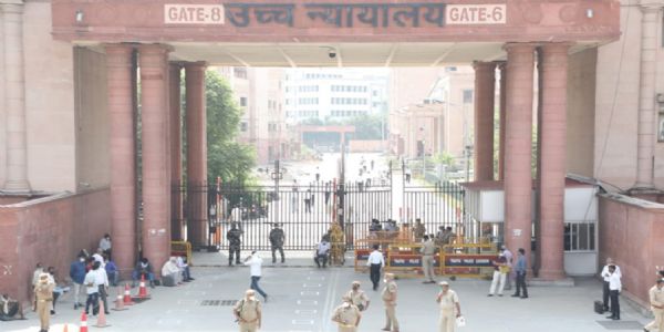 BJP worker’s plea on RaGa citizenship, HC fixes next hearing on May 7