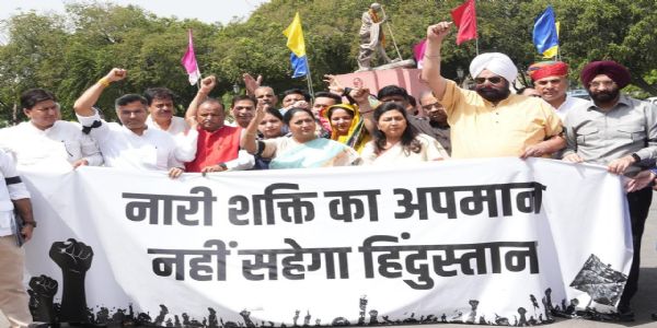 Delhi CM backs Nari Shakti Vandan Act, condemns opposition’s role in stalling women’s reservation