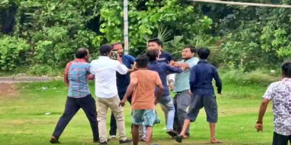 Poll-day clash erupts in Khanakul over ‘fake agent’ row