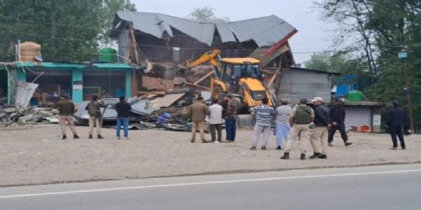 Major Anti-Drug Drive In Anantnag: Illegal Structures Linked To Drug Peddlers Demolished
