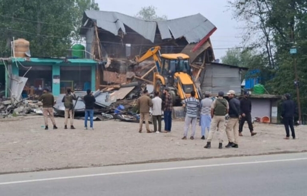 Major Anti-Drug Drive In Anantnag: Illegal Structures Linked To Drug Peddlers Demolished
