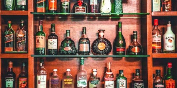 Govt sets 20-day deadline for new excise licenses