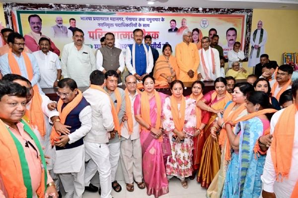 Addressing the party workers Deputy CM Keshav Prasad Maurya