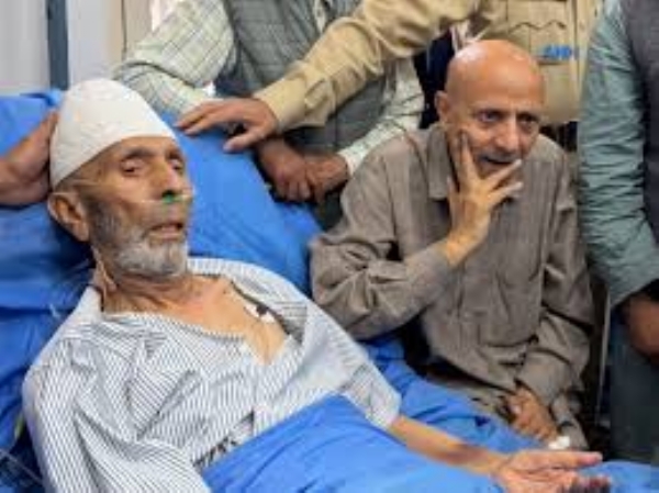 Engineer Rashid Meets Ailing Father In Srinagar Hospital During Interim Bail