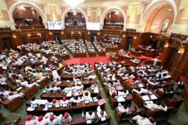 UP Govt pushes censure motion in assembly