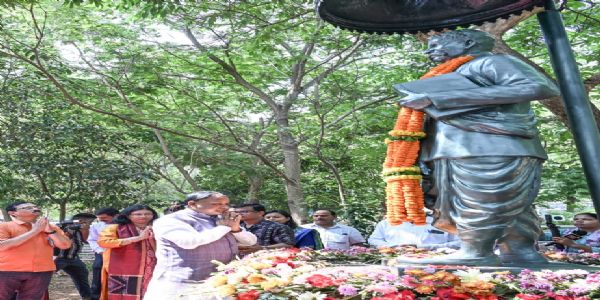Tributes Paid to Poet Gangadhar Meher on His Death Anniversary in Bhubaneswar