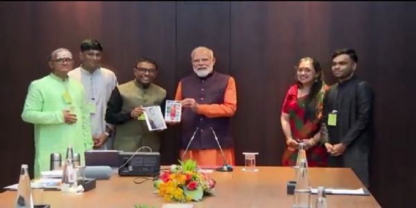 Prime Minister Modi Meets Musician Ramesh Vinayakam and Family in Chennai