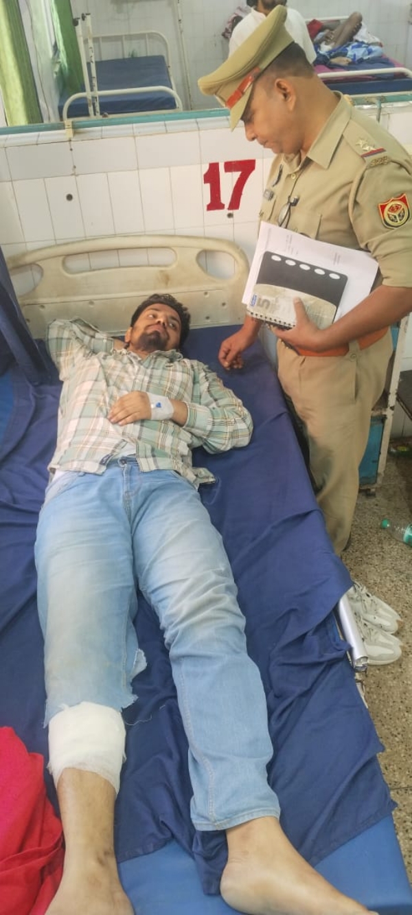 2 arms smugglers shot & arrested 2 arms smugglers shot & arrested