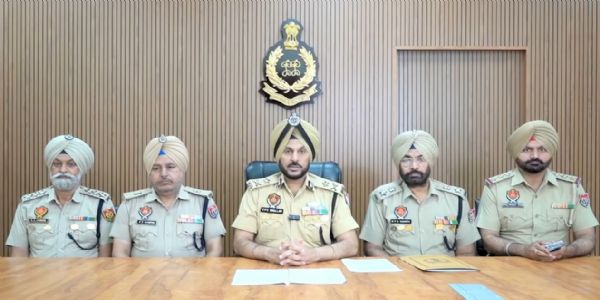 Amritsar Police Arrest Two Smugglers with 4.13 kg Heroin