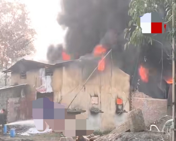 गुवाहाटी के बशिष्ठ में भीषण आगजनी की तस्वीर। Fire गुवाहाटी के बशिष्ठ में भीषण आगजनी की तस्वीर। Fire