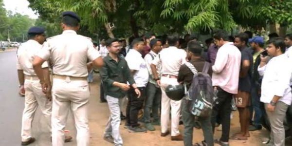 Odisha MBBS Graduates Protest Over Delay in Appointment Letters
