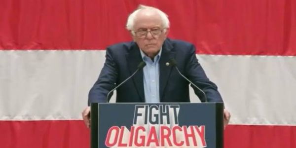 Bernie Sanders Slams Trump’s Iran Remarks as ‘Dangerous and Unbalanced’