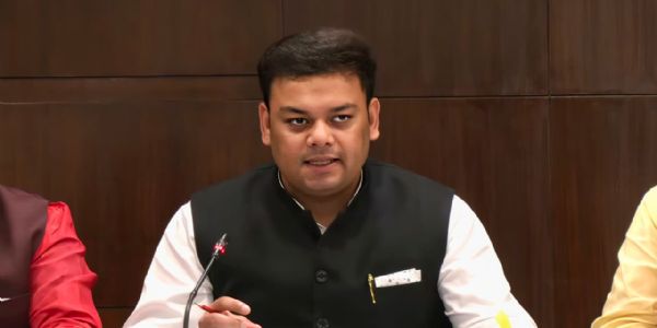 Yogi Govt made historic increase in honorarium of Shikshamitras and part-time instructors