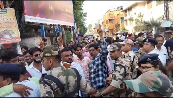 The BJP and TMC supporters