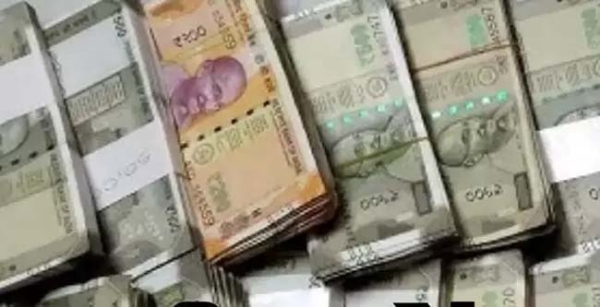 satara 1 crore cash siezed