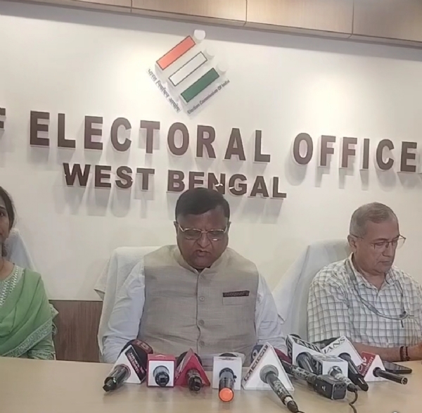 CEO Manoj Agrawal addressing press