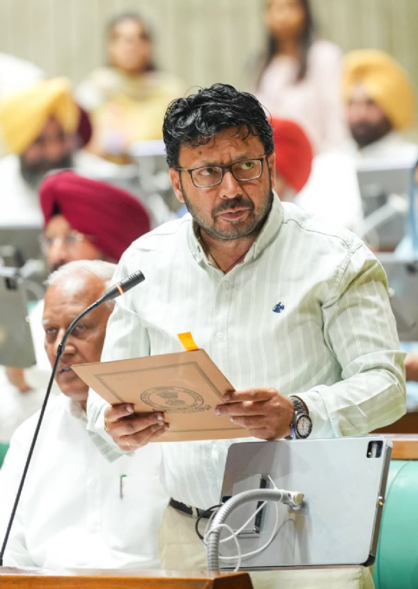 ਜੇਲ੍ਹ ਮੰਤਰੀ ਡਾ. ਰਵਜੋਤ ਸਿੰਘ ਵਿਧਾਨ ਸਭਾ ’ਚ ਬਿੱਲ ਪੇਸ਼ ਕਰਦੇ ਹੋਏ।