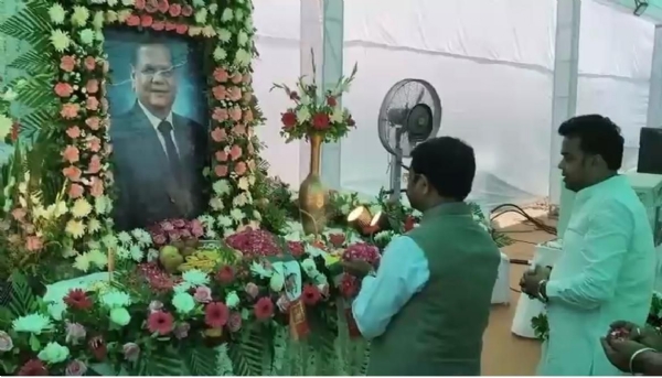Minister Nandi pays tribute to Bikaji founder Fanna Babu on his demise