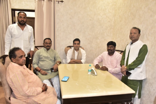 In a formal interaction with the media at the Circuit House, Noida MLA Pankaj Singh