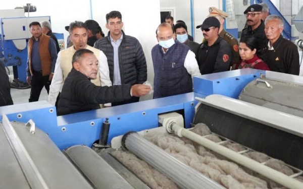 LG Saxena Inspects Pashmina Dehairing Plant In Leh; Reiterates Vision To Make Ladakh A Global Pashmina Hub