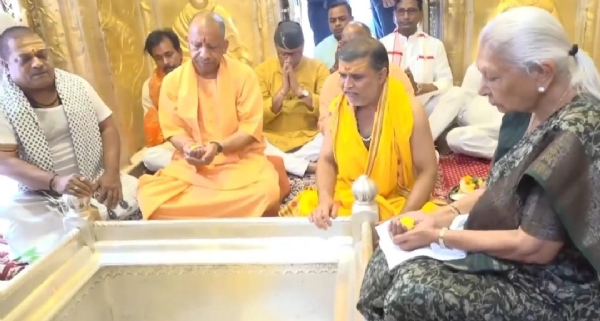 Governor and Chief Minister performed the Abhishekam of the holy Jyotirlinga