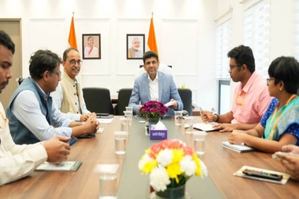 Union Minister of State for Communications, Dr. Chandra Sekhar Pemmasani, reviewed the APT 20 platform and shed light on the steps taken to transform India Post into a modern logistics hub.
