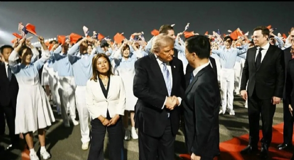 US President Donald Trump arrives in Beijing