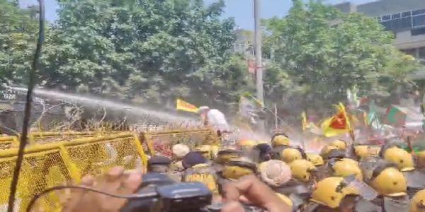Punjab Farmers march towards Chandigarh