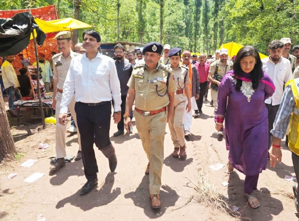 Thousands of people throng historic Moungri Mela Thousands of people throng historic Moungri Mela