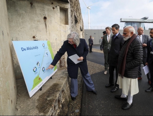 Prime Minister Narendra Modi reviewing the Afsluitdijk Dam Project along with Netherlands Prime Minister Rob Jetten.