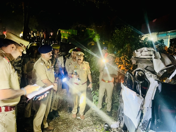 4 killed after speeding automobile collides with combine harvester 4 killed after speeding automobile collides with combine harvester