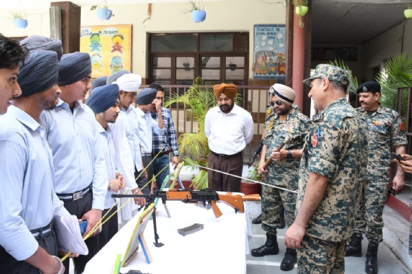 weapon exhibition for students weapon exhibition for students