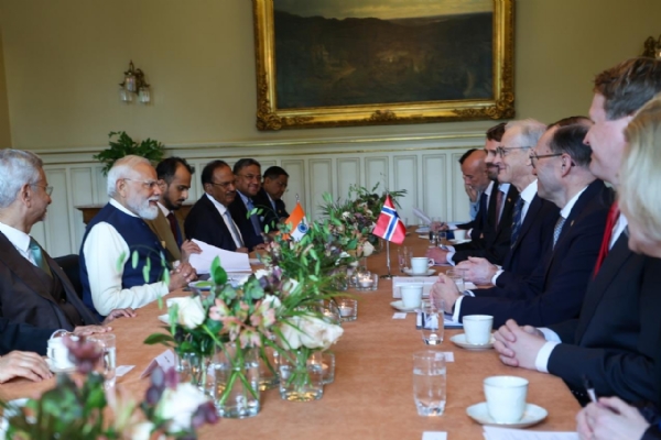 Both Prime Ministers holding delegation-level talks.