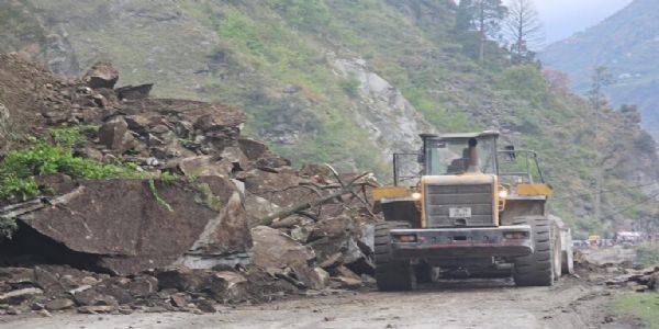 Doda–Kishtwar road blocked after landslide