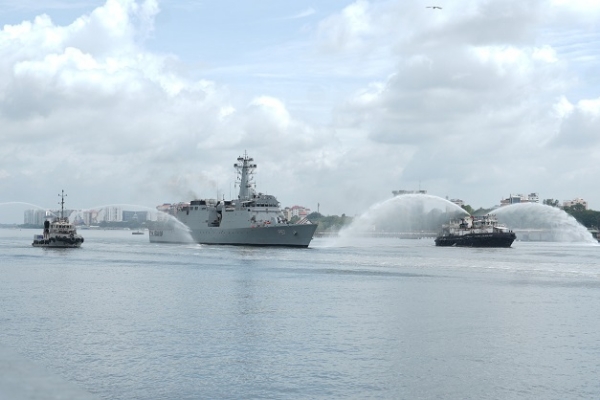 Indian Ocean Ship Sunayna Received with Water Cannon Salute Upon Returning to Kochi Port Indian Ocean Ship Sunayna Received with Water Cannon Salute Upon Returning to Kochi Port