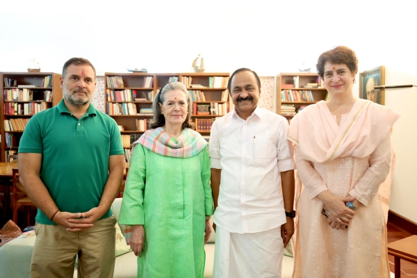 Congress Parliamentary Party Chairperson Sonia Gandhi meets Lok Sabha Leader of the Opposition Rahul Gandhi, Wayanad MP Priyanka Gandhi Vadra, and Kerala Leader of the Opposition V.D. Satheesan.