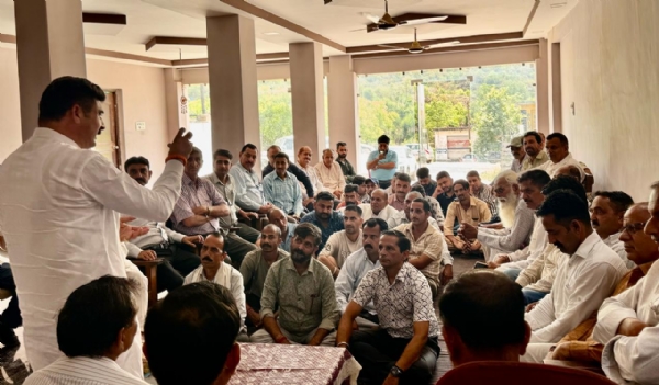 People of Udhampur deprived of basic facilities: Pawan Khajuria