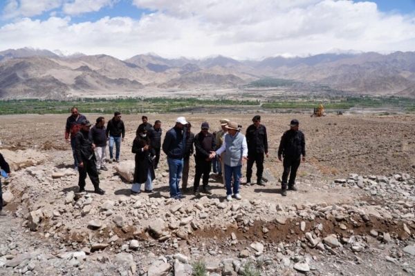 LG Saxena Launches Ecological Restoration Project To Reclaim 800 Acres Of Barren Land In Ladakh LG Saxena Launches Ecological Restoration Project To Reclaim 800 Acres Of Barren Land In Ladakh