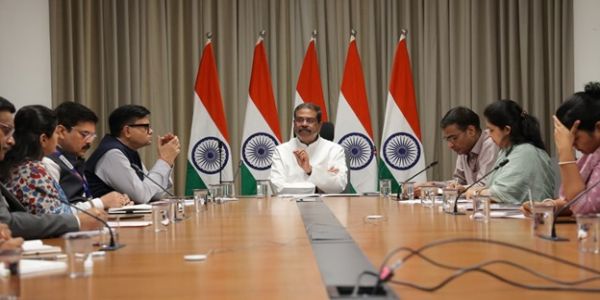 Education Minister Holds Discussion with Bank Officials to Improve CBSE Payment Gateway System