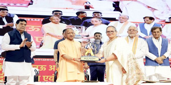 UP CM inaugurates and lay foundation stone for 342 public welfare projects costing Rs. 413 cr by Lucknow Municipal Corporation