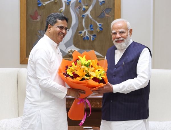 PM Narendra Modi with Tripura CM Manik Saha